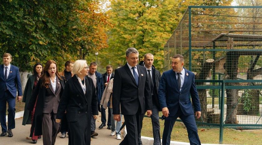 Патриотические клубы Республики Беларусь готовы принимать молодежь из ЛНР — Пасечник