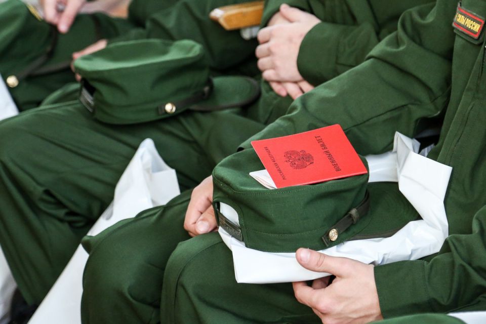 Леонид Пасечник подписал указ об организации осеннего призыва