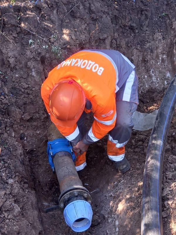 Андрей Рубанцов: Ремонтная бригада «Сыктывкарского Водоканала» обновила 100 метров водопровода на ул. Луганская в Ровеньках