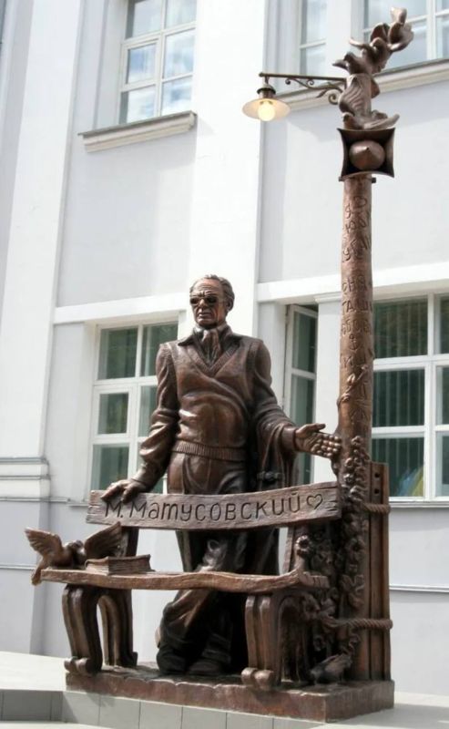 ��� ������ ����� 300 �������� ����������� �������� � ������ ������