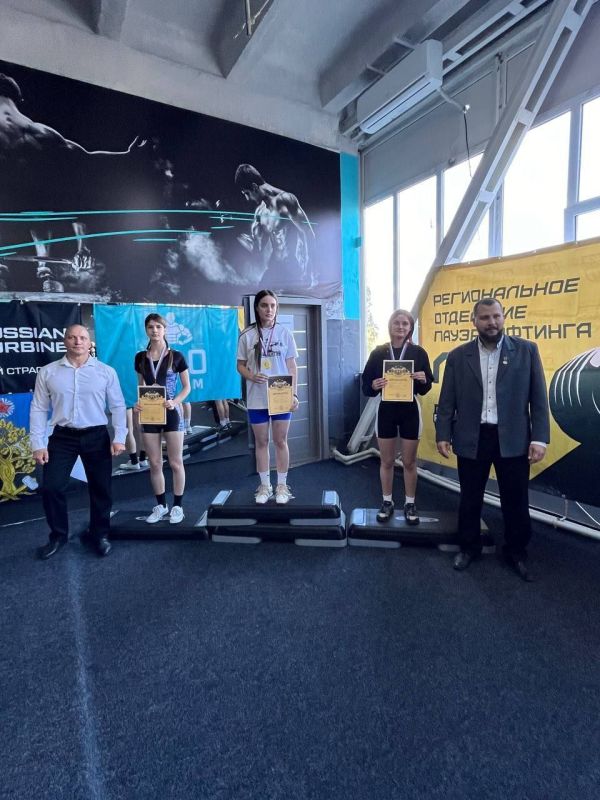 Андрей Рубанцов: В городском округе город Ровеньки прошел турнир по жиму лежа, в котором приняли участие около 50 спортсменов из 7 городов Луганской Народной Республики