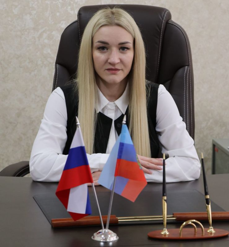 Владимир Чернев: Сегодня свой день рождения отмечает Ирина Александровна Кузьменко, временно исполняющий полномочия Главы Марковского муниципального округа Луганской Народной Республики