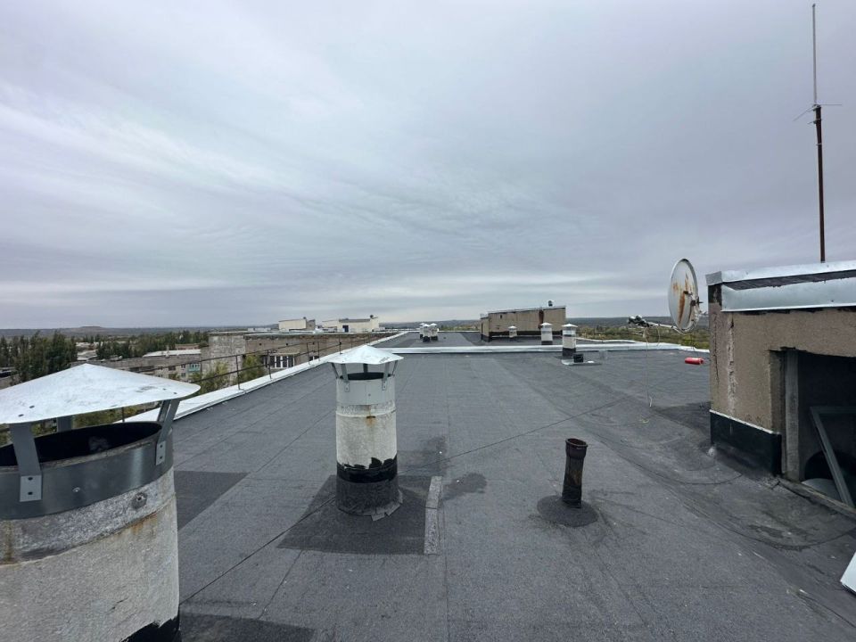 В Кировске продолжается ремонт кровель