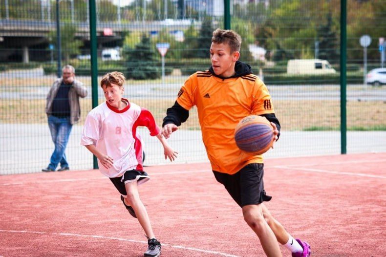 Бронза у свердловчан в соревнованиях по баскетболу