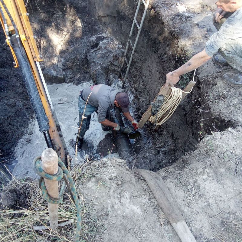 Владимир Чернев: Устранён порыв водопровода по улице Железнодорожной в городе Старобельск