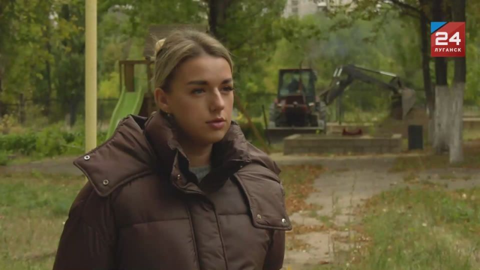 Участок канализационной трубы меняют в Алчевске