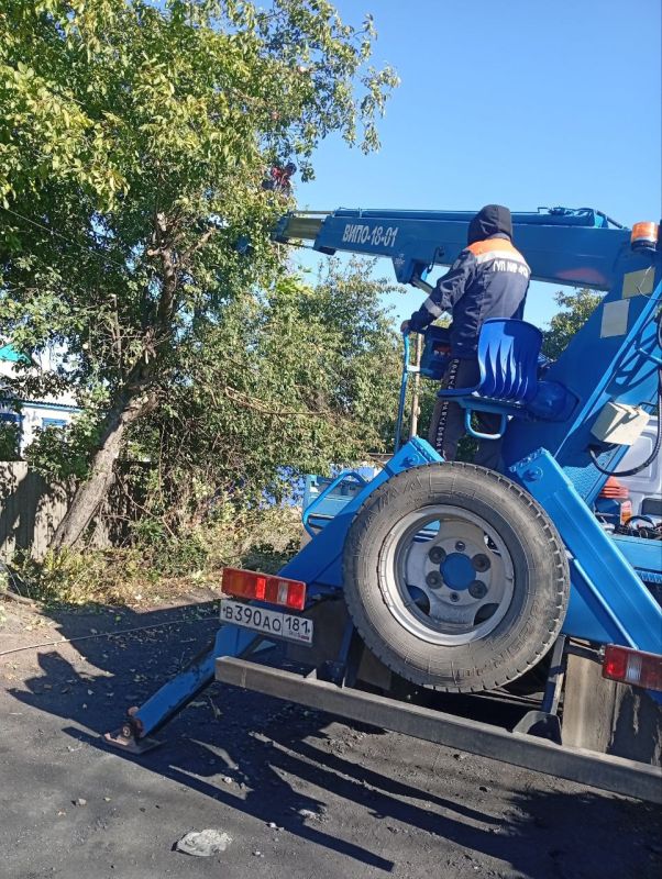 Андрей Рубанцов: Ремонт линий наружного освещения в пгт Новодарьевка