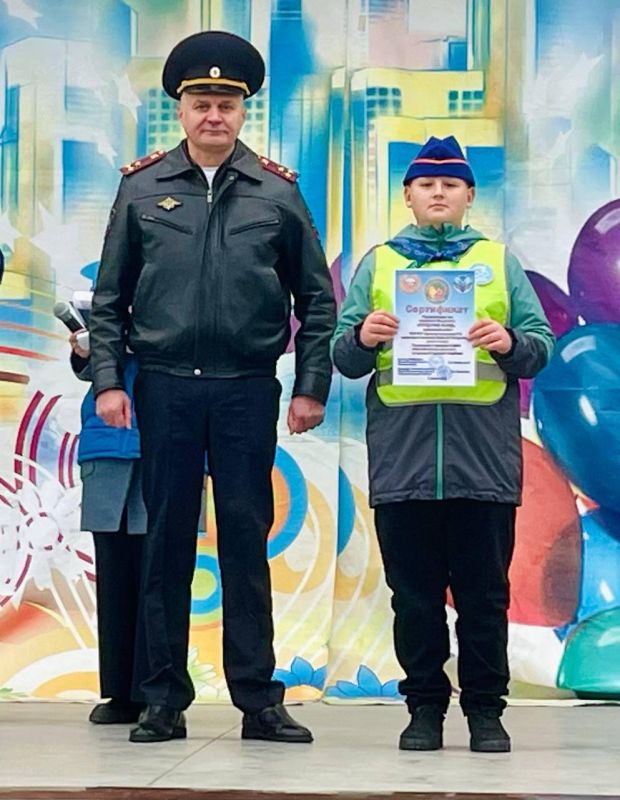 "Луганский характер" воспитывает юных инспекторов движения