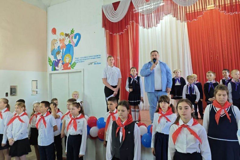 Свердловская СШ №5 отметила полувековой юбилей