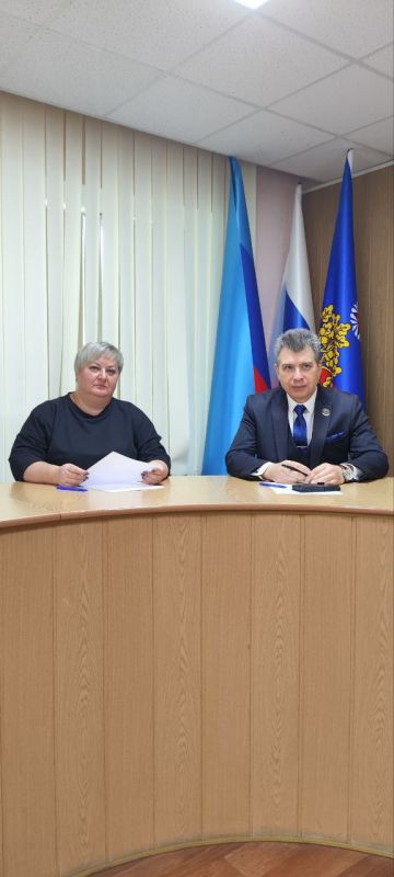 Андрей Рубанцов: Кадры решают всё!. В Администрации городского округа город Ровеньки состоялось заседание единой кадровой комиссии, посвященное вопросам замещения должностей муниципальной службы