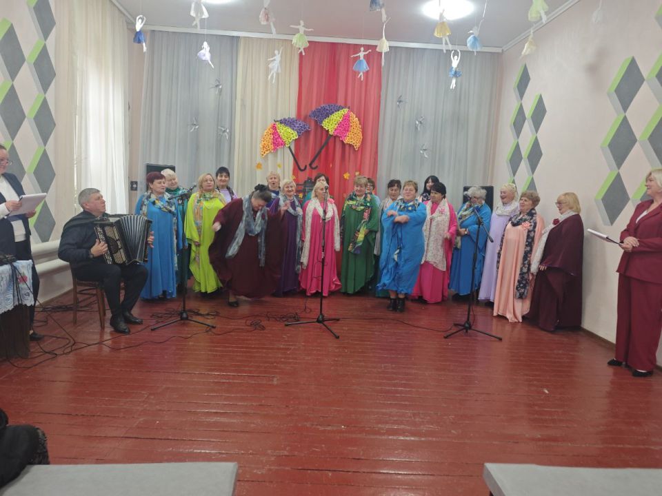 В Малоивановском ДК прошла концертная программа ко Дню пожилого человека