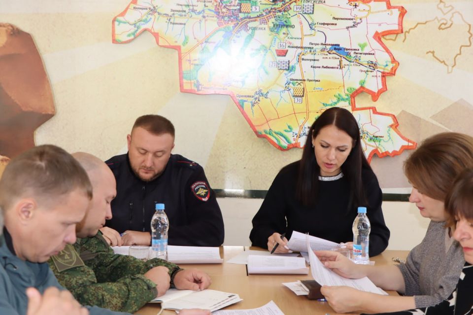 Евгений Бондарь: О безопасности на дорогах. В Администрации состоялось очередное заседание комиссии по безопасности дорожного движения, в котором приняли участие представители ключевых структур, отвечающих за безопасность на...