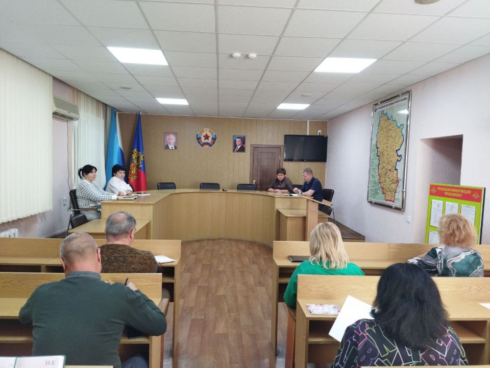 Сегодня первый заместитель Главы городского округа город Ровеньки Татьяна Хрипачёва провела плановое рабочее совещание с руководителями управлений администрации и структурных подразделений