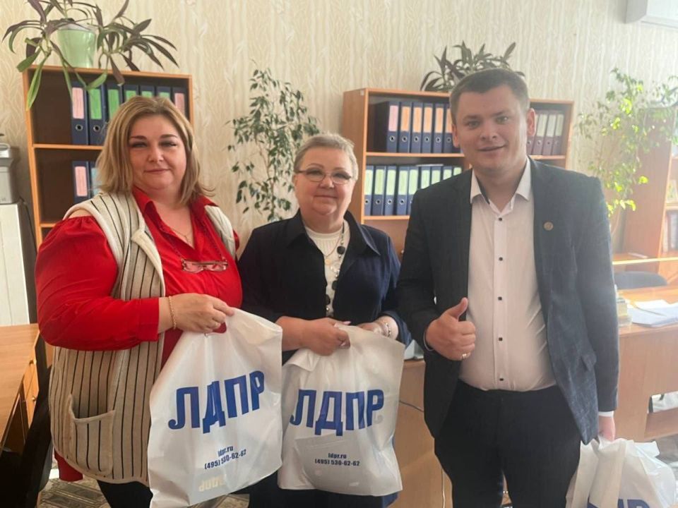 СЛОВА БЛАГОДАРНОСТИ ТЕМ, КТО УЧИТ И ВДОХНОВЛЯЕТ