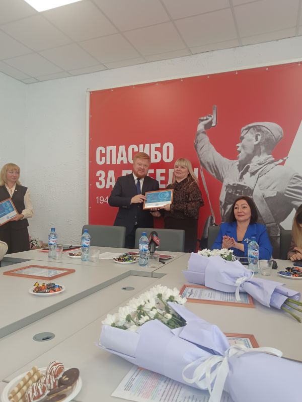 В канун самого тёплого и душевного праздника в сфере образования прошли республиканские онлайн смотры-конкурсы «Самый лучший воспитатель» и «Самый лучший детский сад»!