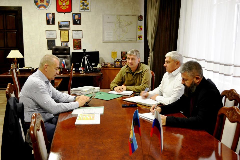 В Старобельске состоялось выездное совещание Министра природных ресурсов и экологии Луганской Народной Республики с представителями администраций трех муниципальных образований