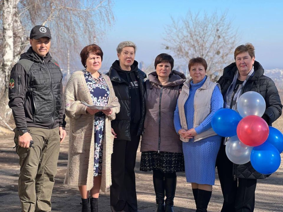 Ольга Павлова поздравила учителей ЛНР и рассказала об их героизме в прифронтовых городах Лисичанске и Рубежном