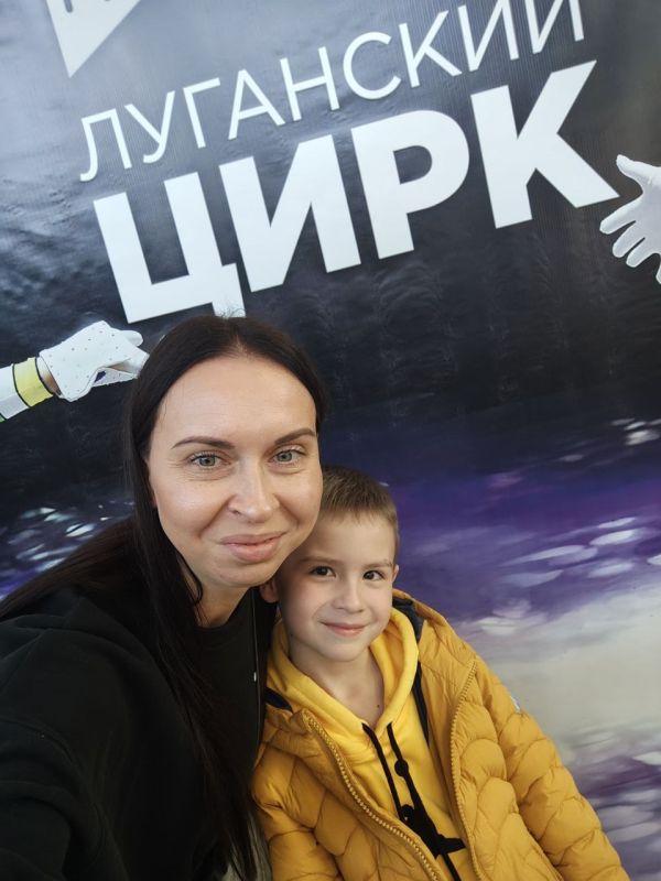 Алёна Лумеровская: Семейные выходные в цирке — и счастье в глазах сына бесценно