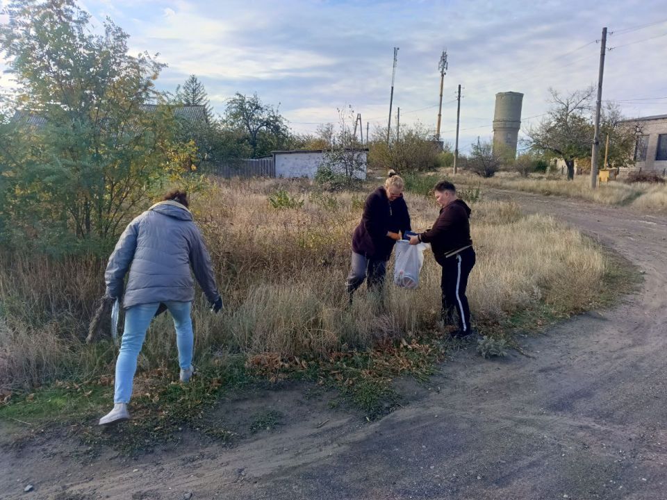 Сотрудники отдела жизнеобеспечения пгт