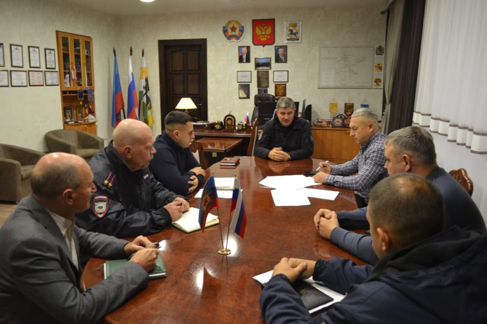 Владимир Чернев: Провёл заседание комиссии по чрезвычайным ситуациям и обеспечению пожарной безопасности