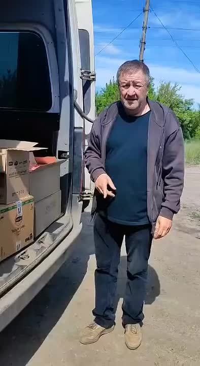 «Эстафета добрых дел». Муниципальные депутаты партии «ЕДИНАЯ РОССИЯ» ПО №4 Андрей Скрипник и Сергей Олым проявили заботу о жителях села Краснореченское Кременского МО, которое, как известно, расположено в труднодоступной...