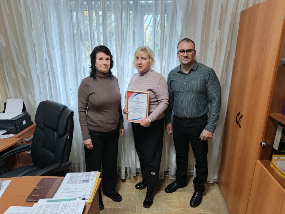 03 октября руководитель фракции «Единая Россия» и депутат Совета городского округа муниципальное образование городской округ горд Рубежное Луганской Народной Республики (далее – Совет депутатов, округ) Ирина Петренко, при...