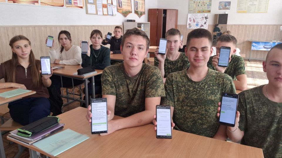 Сегодня учащиеся Ясеновской школе №2 им. Д.В.Лазутина приняли участие во всероссийском тестировании по культуре речи