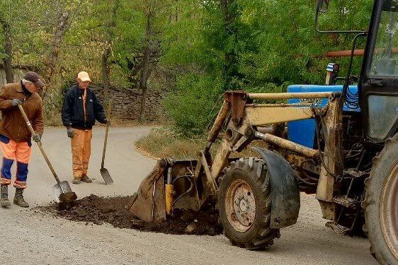 Продолжаем работы по благоустройству дорог