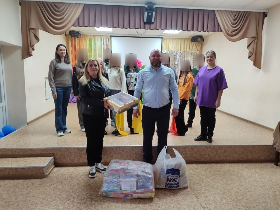 Вячеслав Третьяков: 8 октября, мы отмечаем важный праздник — День работников дополнительного образования! Это день, когда мы особенно ценим труд тех, кто вкладывает свои силы и душу в развитие и воспитание подрастающего...