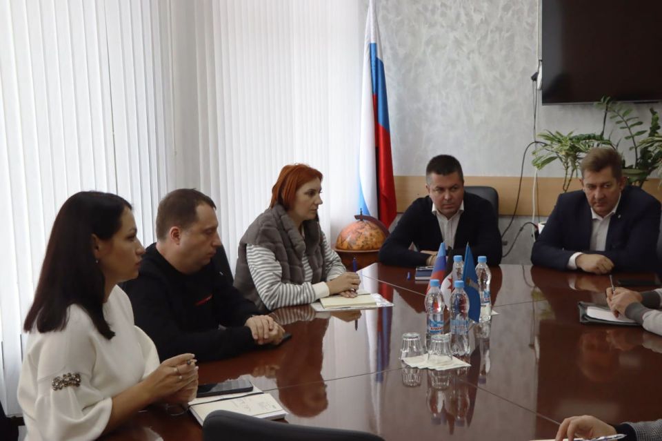 Еженедельное совещание по вопросам ЖКХ прошло в Администрации Лутугинского муниципального округа