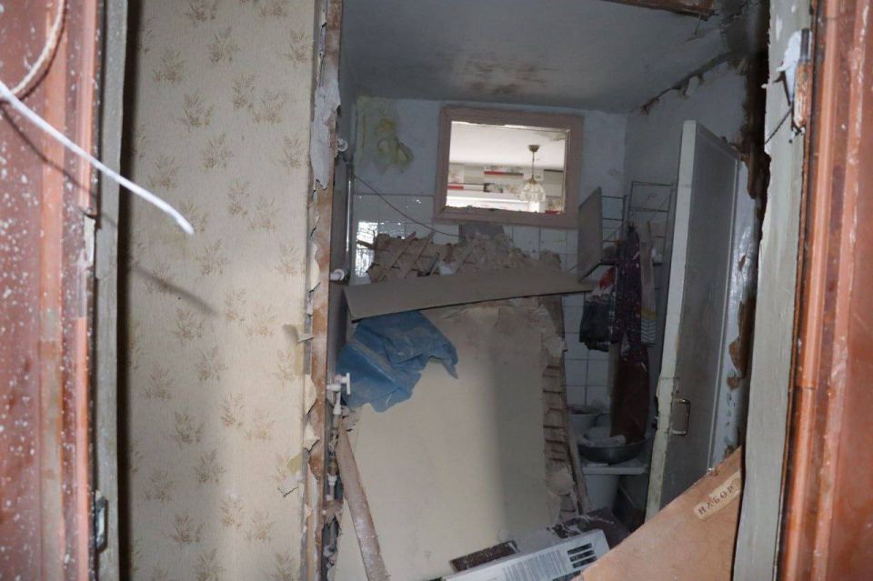 В многоэтажке Северодонецка, где во вторник вечером взорвался газовый баллон, обследуют масштаб повреждений