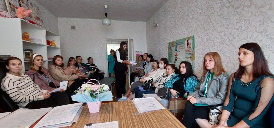 В Перевальске с теплом отметили Всероссийский день беременных: забота и поддержка будущих мам