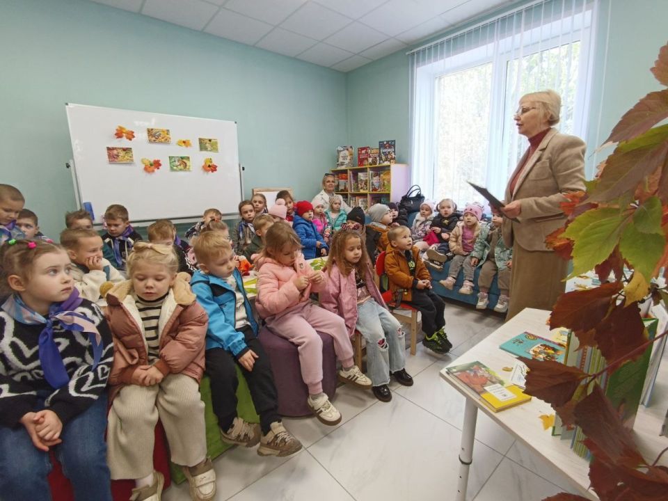 В Центральной библиотеке имени Г. Сковороды прошло увлекательное мероприятие для маленьких зрителей из детского сада «Ладушки»