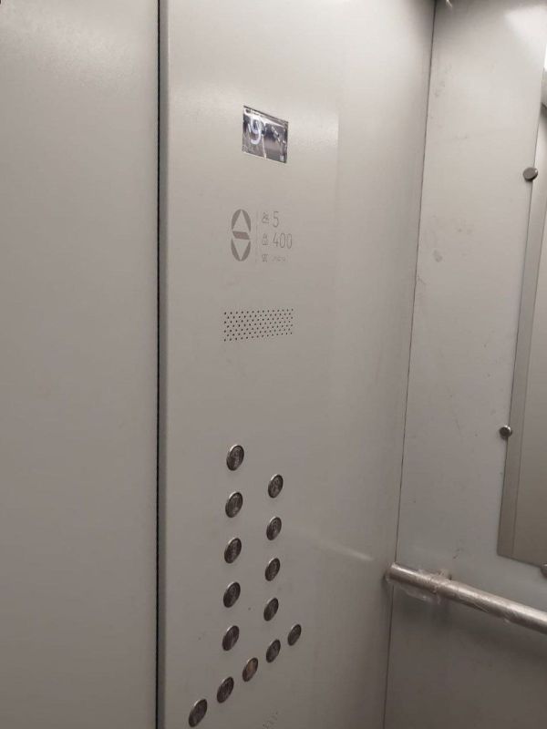 В многоквартирных домах Алчевска продолжается замена лифтов: сейчас устанавливаем в городе 28 новых подъемников