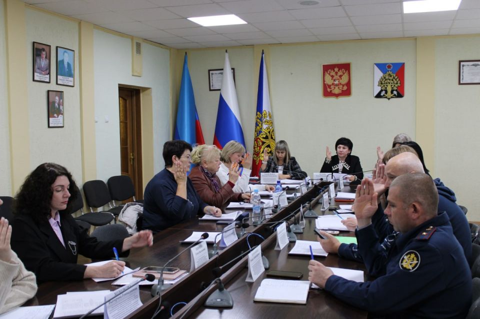 Андрей Рубанцов: Сегодня в Администрации городского округа город Ровеньки состоялось заседание городской комиссии по делам несовершеннолетних и защите их прав
