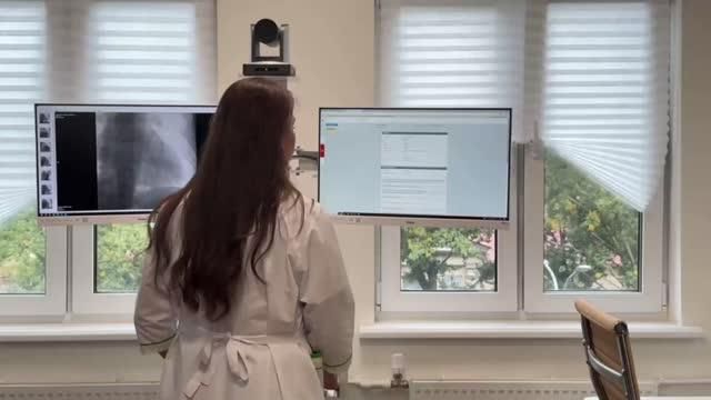 В открытой с участием Путина поликлинике в ЛНР запустили телемедицинскую стойку