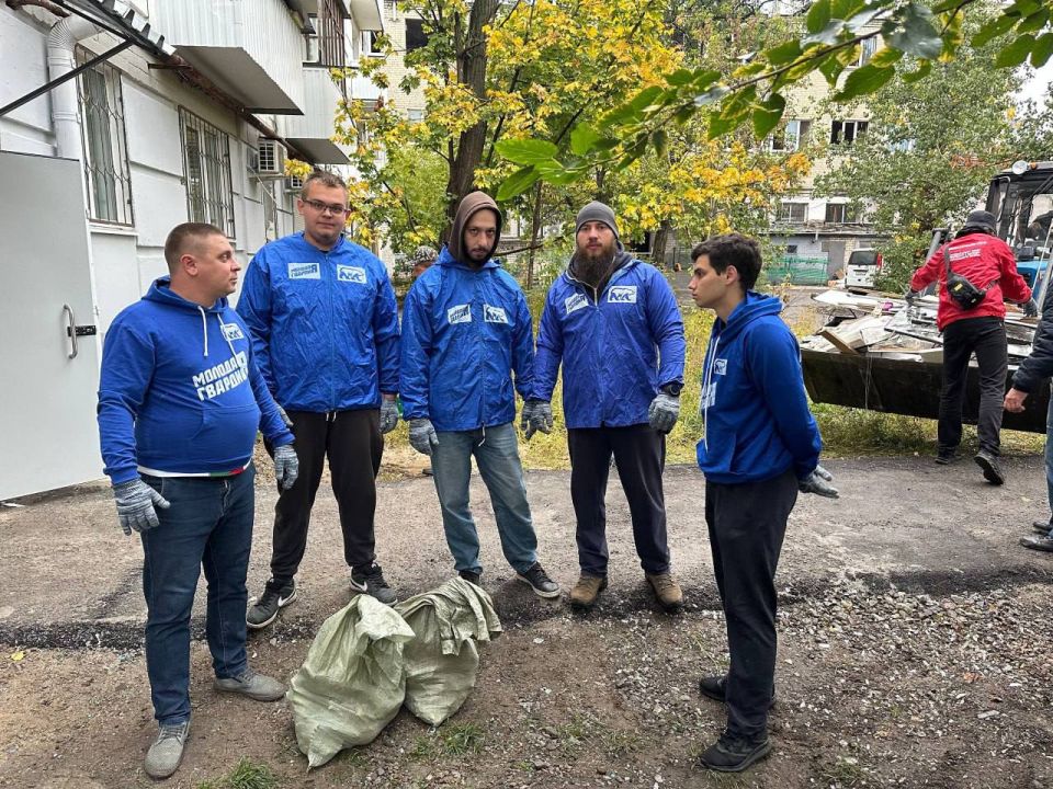 рядом, когда она особенно нужна