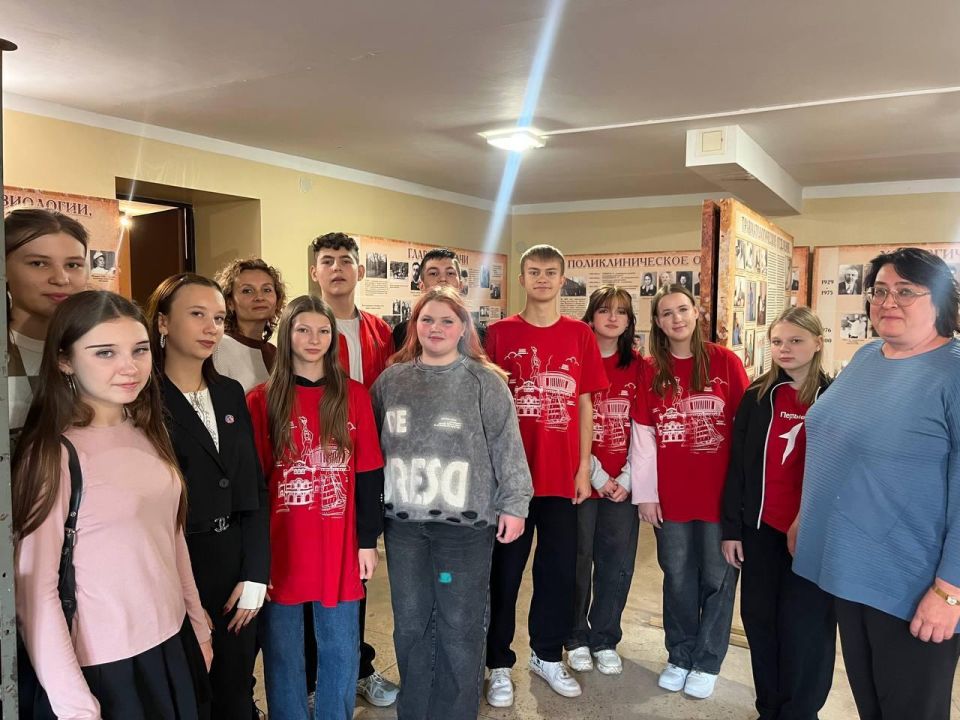 Музей истории Алчевской центральной городской многопрофильной больницы распахнул свои двери для активистов "Движения первых"