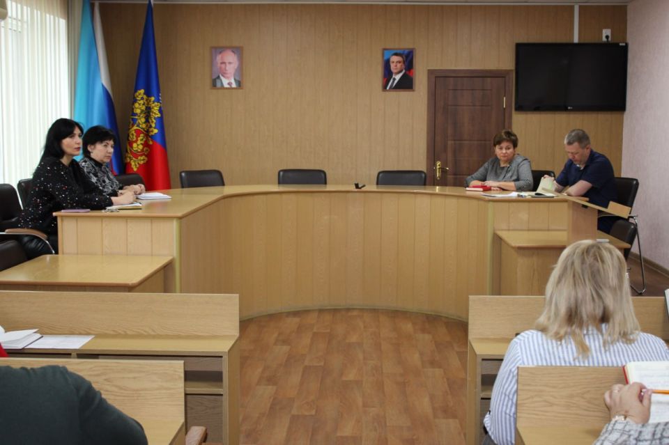 Андрей Рубанцов: Рабочее совещание. Сегодня мой первый заместитель Татьяна Хрипачёва провела плановое рабочее совещание с руководителями управлений администрации и структурных подразделений