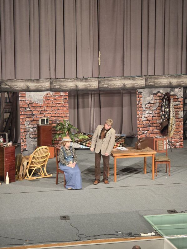 Во Дворце культуры имени Горького развернулось феерическое действо под названием "Дорогая Памела", спектакль который стал настоящим откровением для каждого зрителя