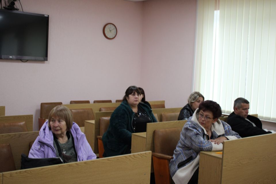 Сегодня в Администрации городского округа город Ровеньки под председательством временно исполняющего полномочия Главы городского округа город Ровеньки Татьяны Хрипачёвой проведено рабочее совещание, посвященное вопросам...