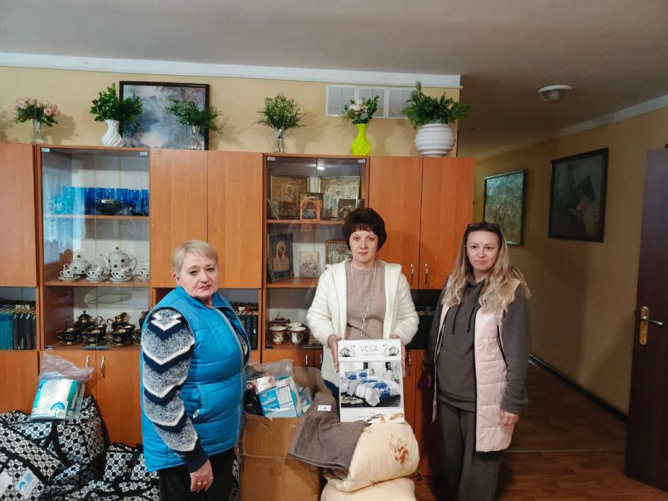 Центр развития региона из ДНР привезли гуманитарную помощь переселенцем которые находятся в пункте временного размещения города Рубежное