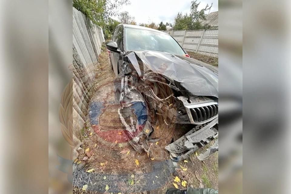 В Лисичанске женщина на иномарке влетела в столб, пострадал ребёнок