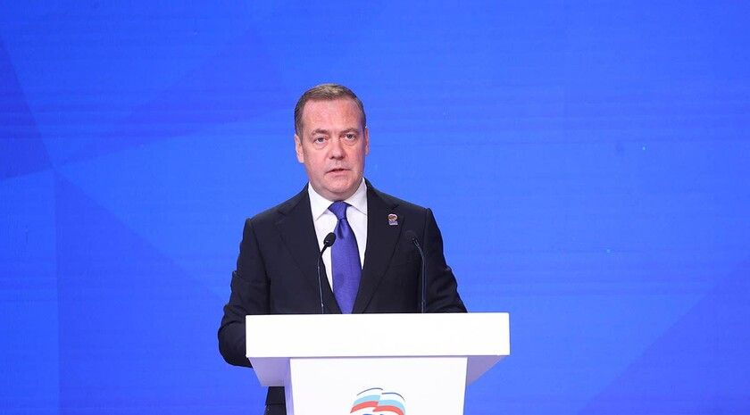 Медведев: ветераны СВО должны приходить в органы власти, им можно доверить Россию