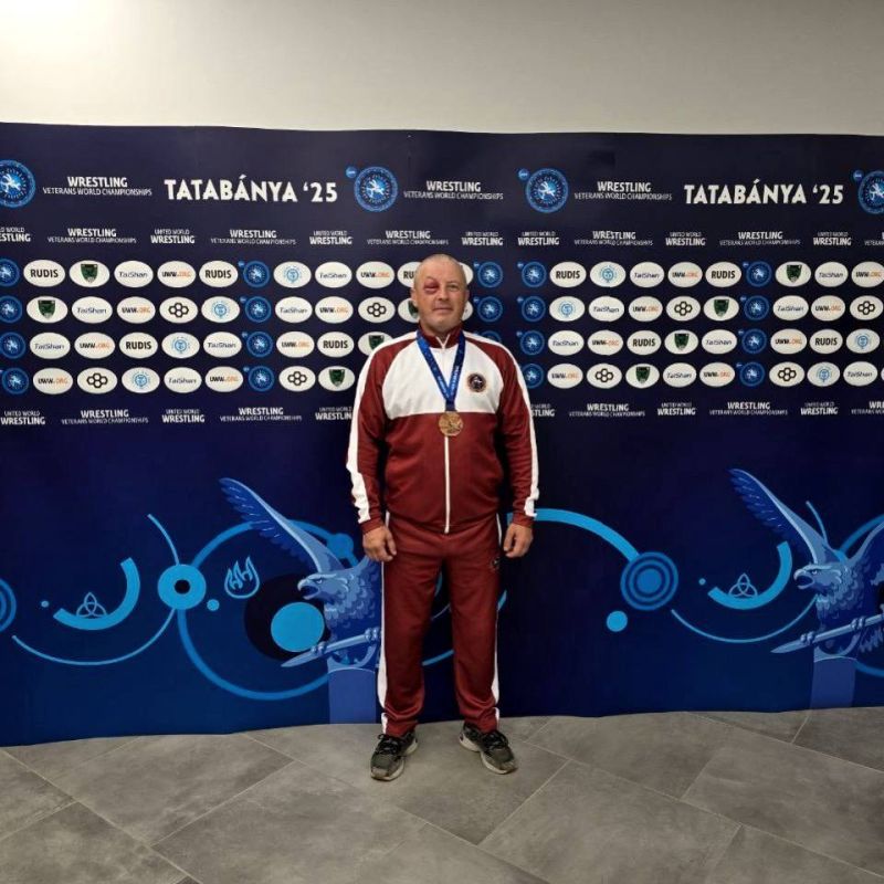 Коллектив Некоммерческой организации «Единый региональный фонд по управлению МКД на территории ЛНР» поздравляет сотрудника Брянковского филиала Юрия Бабкина с блестящим успехом — завоеванием бронзовой медали на Чемпионате...