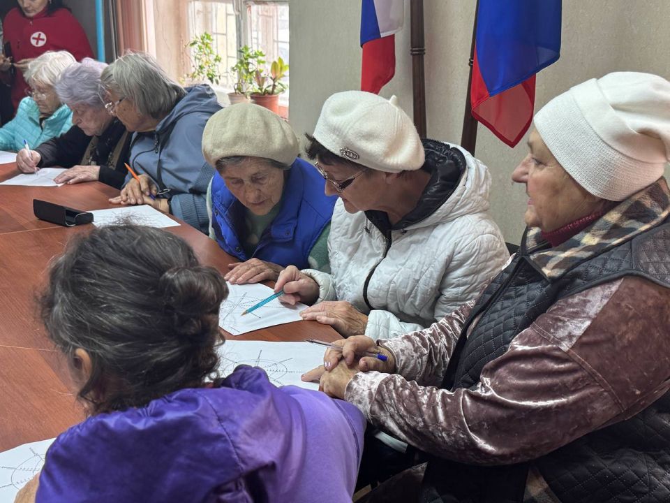 В Лутугино прошел Тренинг «Жизнь как дом» для участниц женского клуба «Импульс»