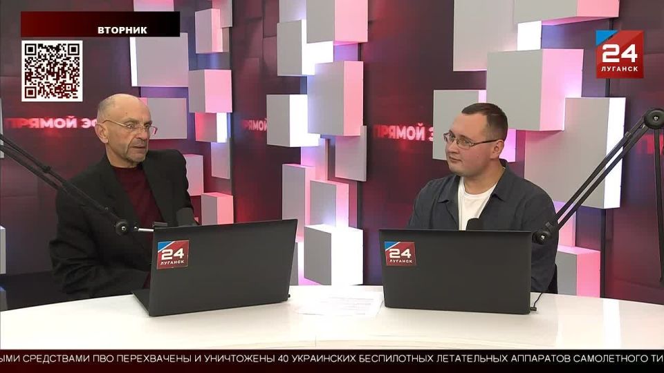 Неделю назад в Москве Евразийским институтом молодежных инициатив была утверждена образовательная программа главного художественного руководителя ГТРК ЛНР, доцента ЛГПУ Леонарда Свидовскова