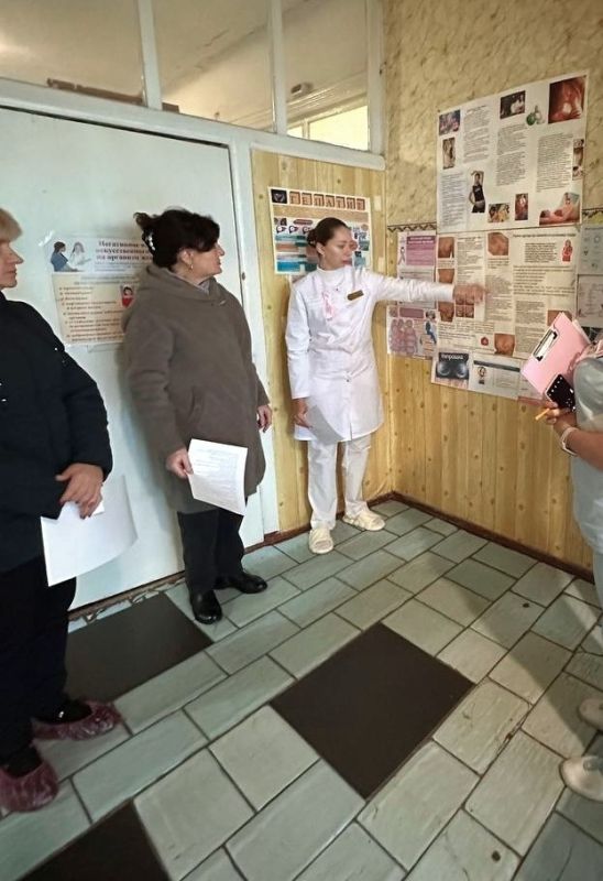 В Женской консультации г. Лутугино проводится Неделя борьбы с раком молочной железы