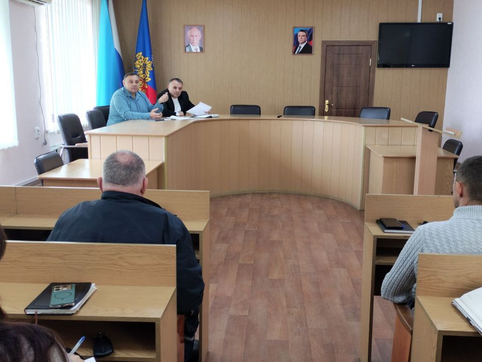 Андрей Рубанцов: Рабочее совещание. В Администрации городского округа город Ровеньки проведено совещание по выработке единой стратегии при проведении компании по пероральной иммунизации диких плотоядных животных на...