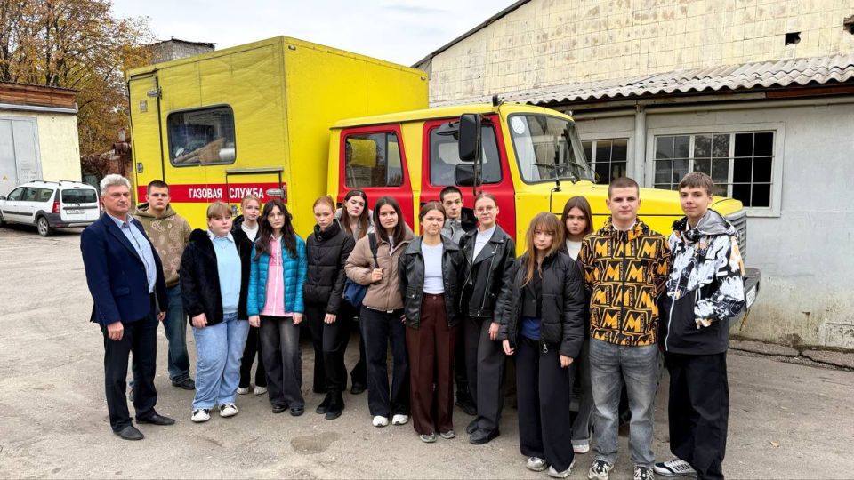 Школьники ЛНР посетили предприятия ТЭК в преддверии Российской энергетической недели 2025